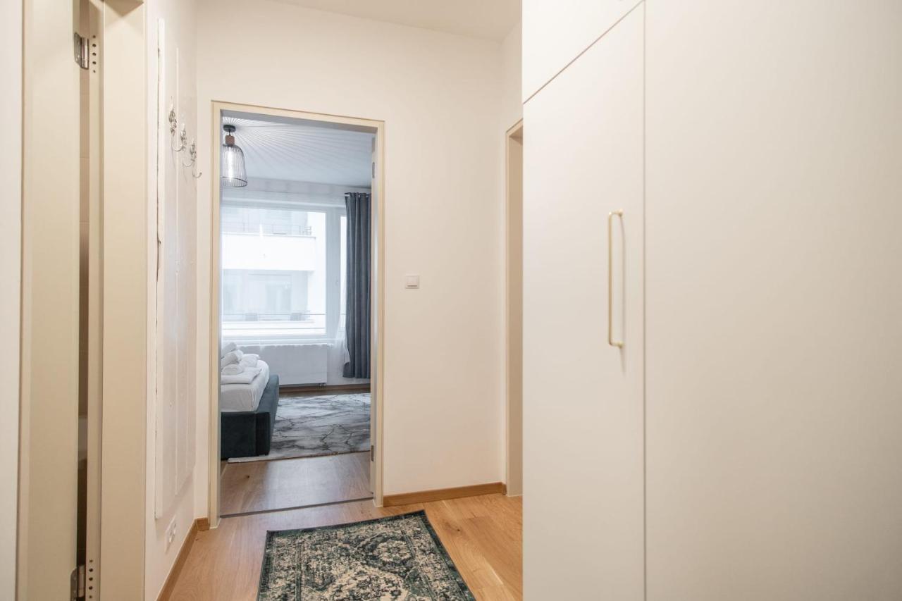Apartment With Balcony Praag Buitenkant foto